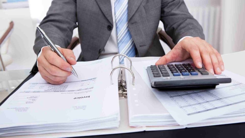 Invoice trading