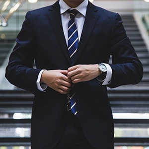 donde guardar el dinero que no sea un banco